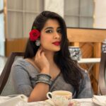 Nikita Sharma Instagram - I just couldn’t decide between 1 & 2. Which one do you like? ♥️ Mumbai, Maharashtra