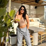 Nikita Sharma Instagram - The beauty that is Versova 🤍 (Also, I couldn’t decide between 1 & 2) Versova, Mumbai