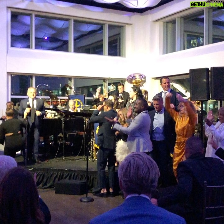 Nikki Blonsky Instagram - Video from Monday Nights Party! Enjoy! #HappyFriday!