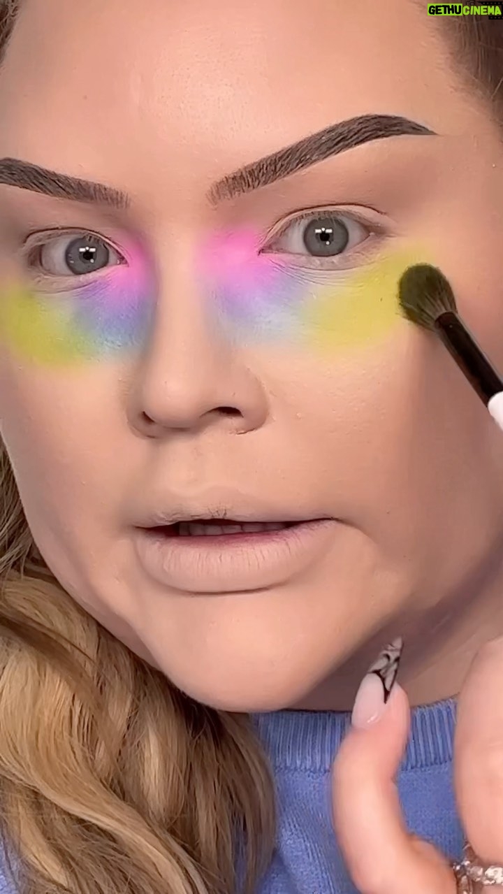 Nikkie de Jager Instagram - TRUST THE PROCESS 🌈 this is easily my favorite trend right now! @naezrahlooks ✨
