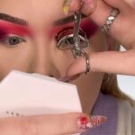 Nikkie de Jager Instagram - wait- are we on to something here? 👀 is this the perfect hack for cut creases? 🤯 @iamalex.louis