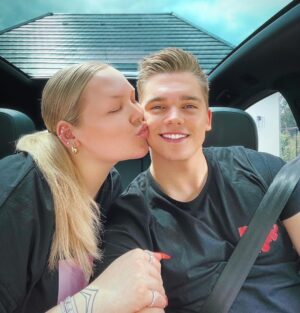 Nikkie de Jager Instagram - 3 years with you 🥺🥰💖 I love you beyond words @dylandrossaers