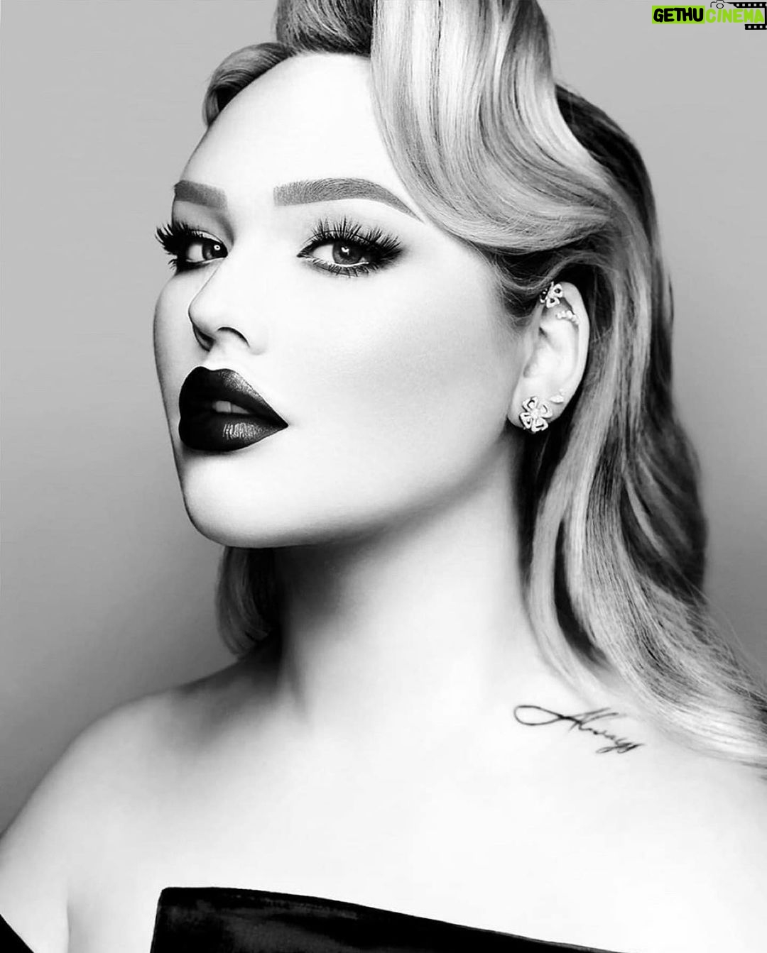 Nikkie de Jager Instagram - 🤍🖤 (shot by #TroytCoburn)