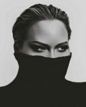 Nikkie de Jager Instagram - caption this 👀🤍🖤 @linda ✨ 
photography: @bastiaanwoudt 
fashion: @studio.hector 
hair: @mandynijland