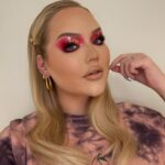 Nikkie de Jager Instagram - She got that power... that FACETUNE POWER ✨ I’ve always loved facetuning my photos (no surprise here) to take my photos to the next level ❤️ in my new video I expose all my Facetune2 hacks... that before and after? DAMN! 👏🏻 @facetune #facetune2 #partner
