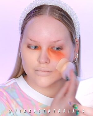 Nikkie de Jager Instagram - makeup therapy 💞 inspired by the new Barbie Color Reveal I decided to forget about the world for a little and do that what I love most: MAKEUP 😍 full video up on my channel ✨ LINK IN BIO!