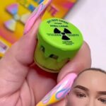 Nikkie de Jager Instagram - I cannot get over the packaging! 😮‍💨🥰☢️