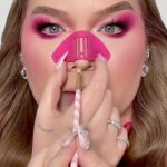 Nikkie de Jager Instagram – trying the nosetour 🧐