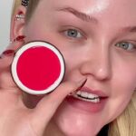 Nikkie de Jager Instagram - umm- these blushes tho? 👁️👄👁️