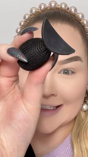 Nikkie de Jager Instagram - will this crease stamp actually work?! 🤔