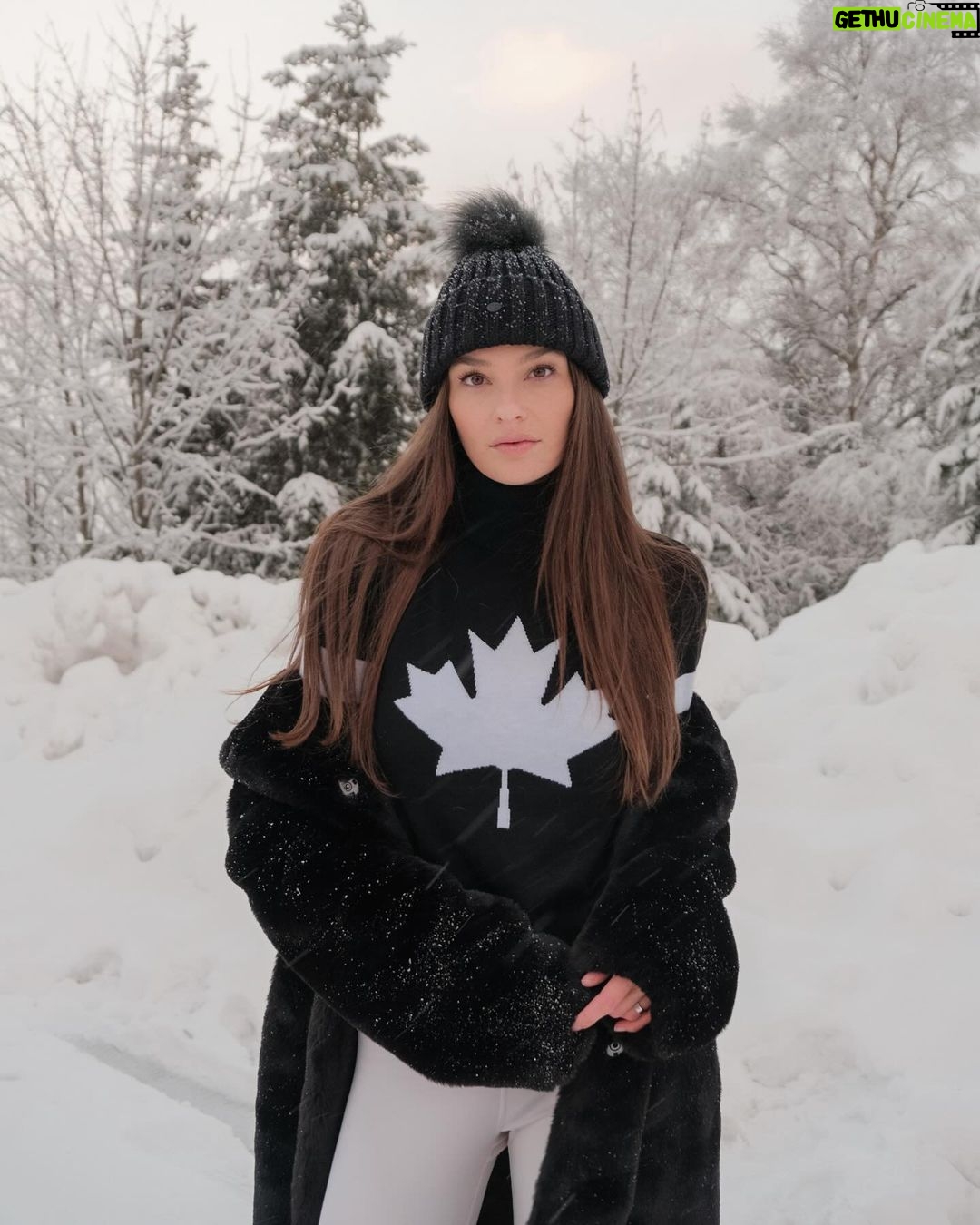 Nikol Švantnerová Instagram - Hello February ❄️ #stillinwintermood
