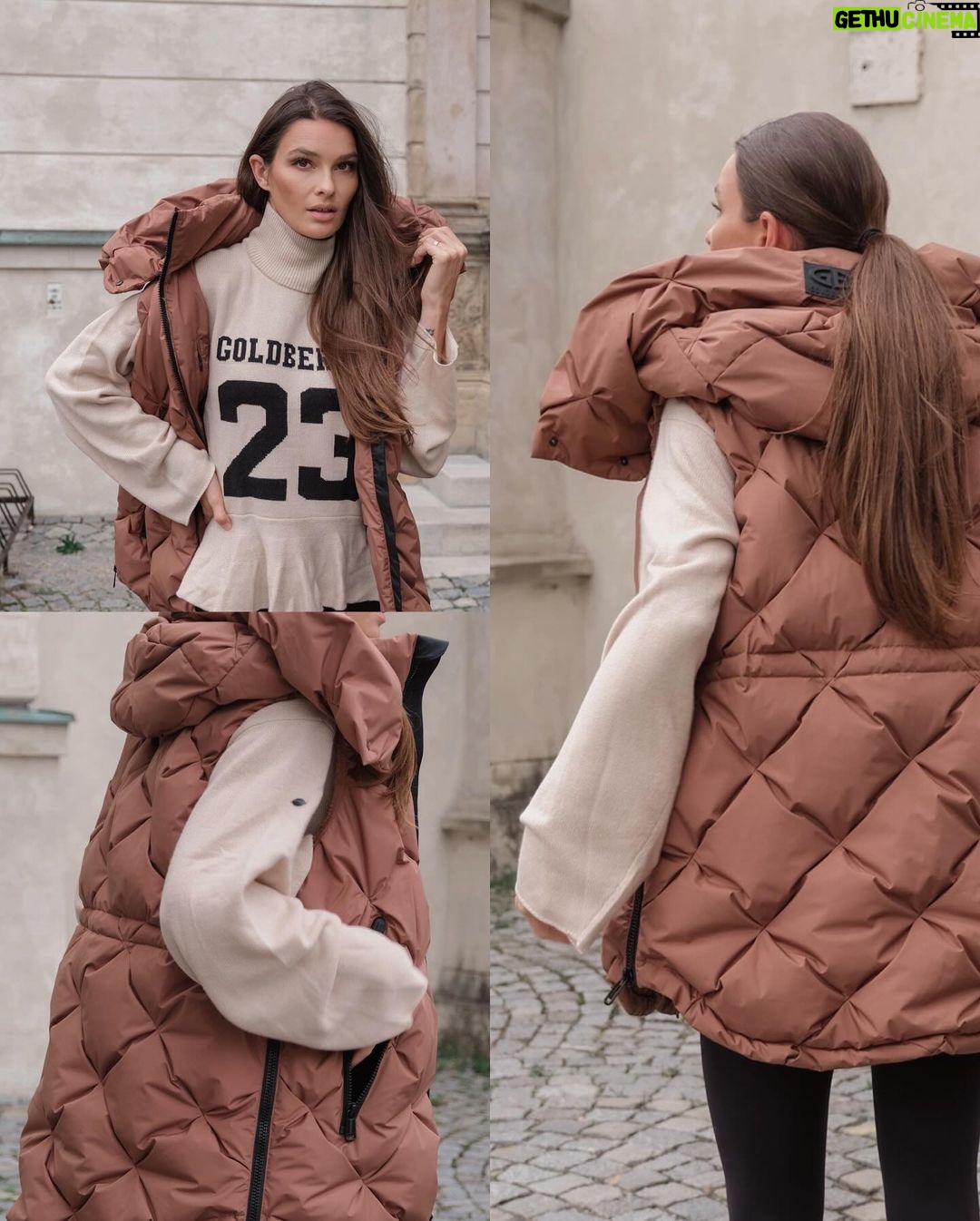 Nikol Švantnerová Instagram - Autumn vibes with @goldbergh 🍂 #autumnstyle by @davidsportcz