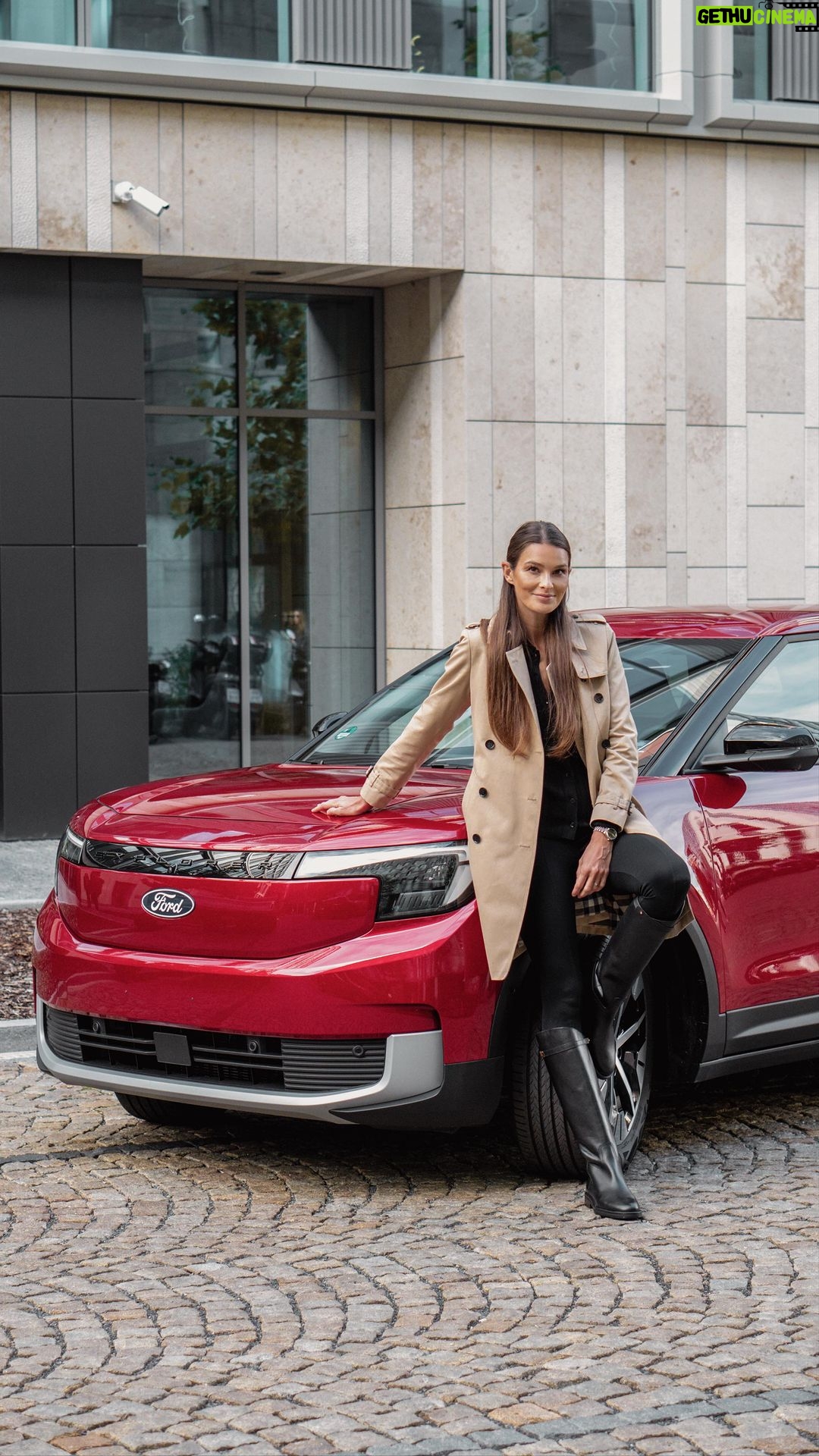 Nikol Švantnerová - 510 Likes - 5 let hrdá ambasadorka @ford_cr a mým věrným parťákem po celou dobu byla a je Kuga🚗No nicméně možná je čas na změnu a v hledáčku je nový Explorer, kterého můžete vidět na e-Salonu 2023 příští týden. #fordcr #fordexplorer