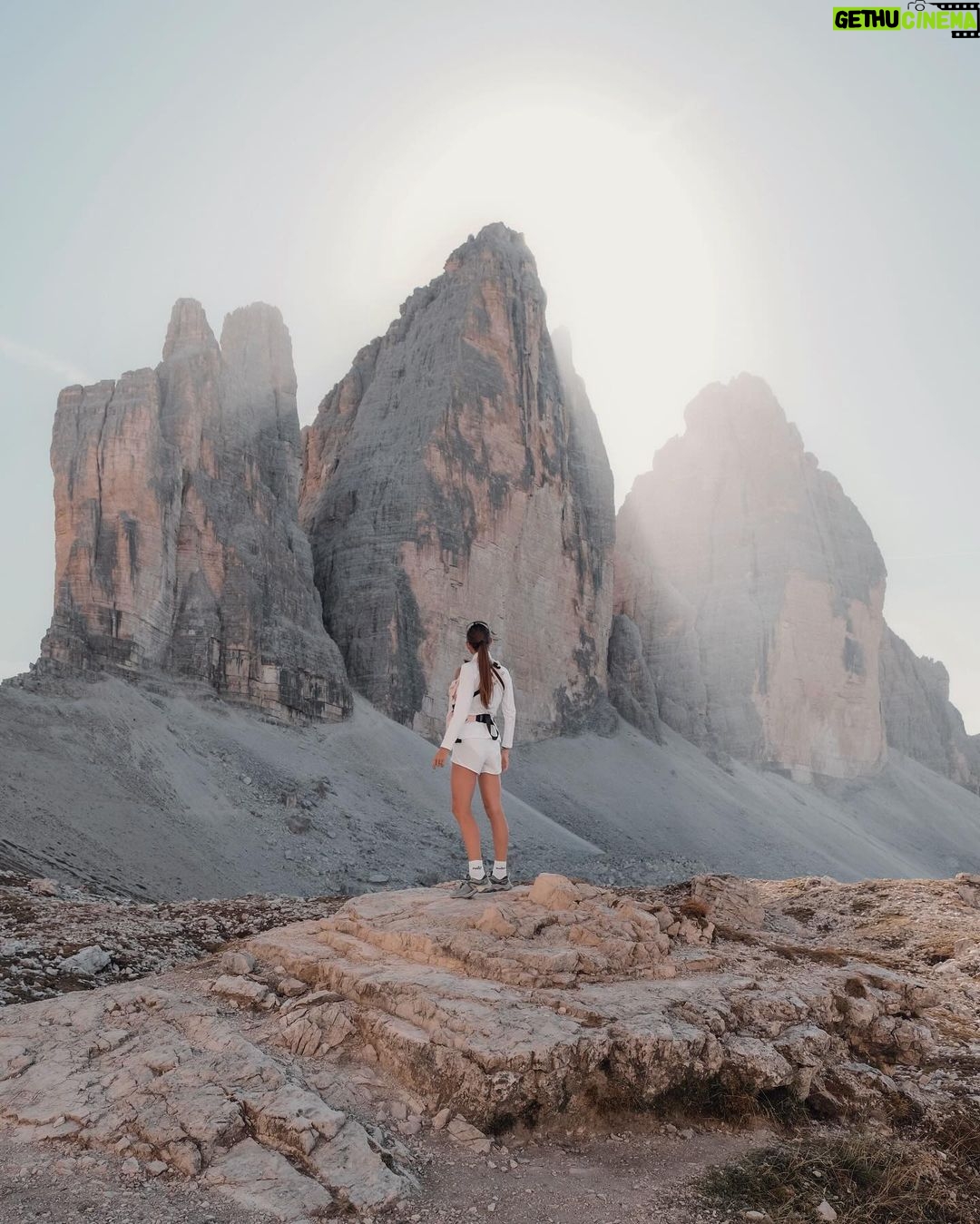 Nikol Švantnerová Instagram - Ve fotkách jsou pro mě uložené vzpomínky na dané místo a okamžik. Vždy jsem chtěla mít fotky jiné, ráda jsem je upravovala a ladila do detailů. Vytvořit naše presety s @patasvantner byla srdcová záležitost a jsem ráda, že už 3 roky jsou neodmyslitenou součástí každé fotky🤍 #collectmemories