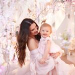 Nikol Švantnerová Instagram – 10 měsíců s tímhle smíškem🌸🤍 #10monthsold #babyMia