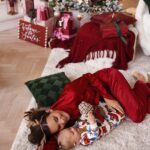 Nikol Švantnerová Instagram - Naše první Vánoce❤️🎄 Přejeme vám šťastné a pohodové chvíle s vašimi nejbližšími, protože nic není víc! #christmastime