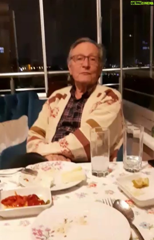 Nilgün Türksever Instagram - Herkesin karantinasına kimse karışamaz🧿sonra Nilgün kime benziyo🤔 @zaim.turksever @hadikaturksever