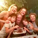 Nilgün Türksever Instagram - Beni tanıyanlar babama ne kadar düşkün olduğumu bilir. Babamı tanıyanlar da ona neden düşkün olduğumu😔 Bana bu hayatta kendimi bir an bile kötü hissettirmeyen tek insan babamdır. İyi ki var iyi ki doğmuş iyi ki doğmuuşşşş🙏💜
