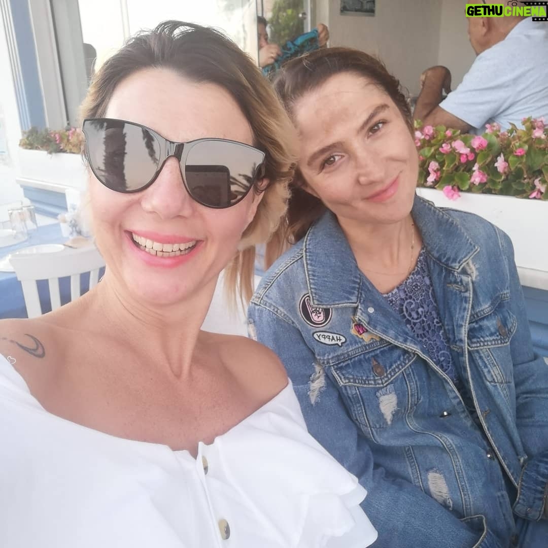 Nilgün Türksever Instagram - Nice Eylül ler görmüş geçirmiş gözlerimizi süzerek demlendiğimiz bir Eylül günbatımı daha; en güzelinden..