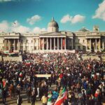 Nima Akbarpour Instagram – گوشه‌ای از تجمع #لندن در نهم مهر مطابق با یکم اکتبر
#مهسا_امینی
#London #Iran #demonstration #MahsaAmini #TrafalgarSquare Trafalgar Square