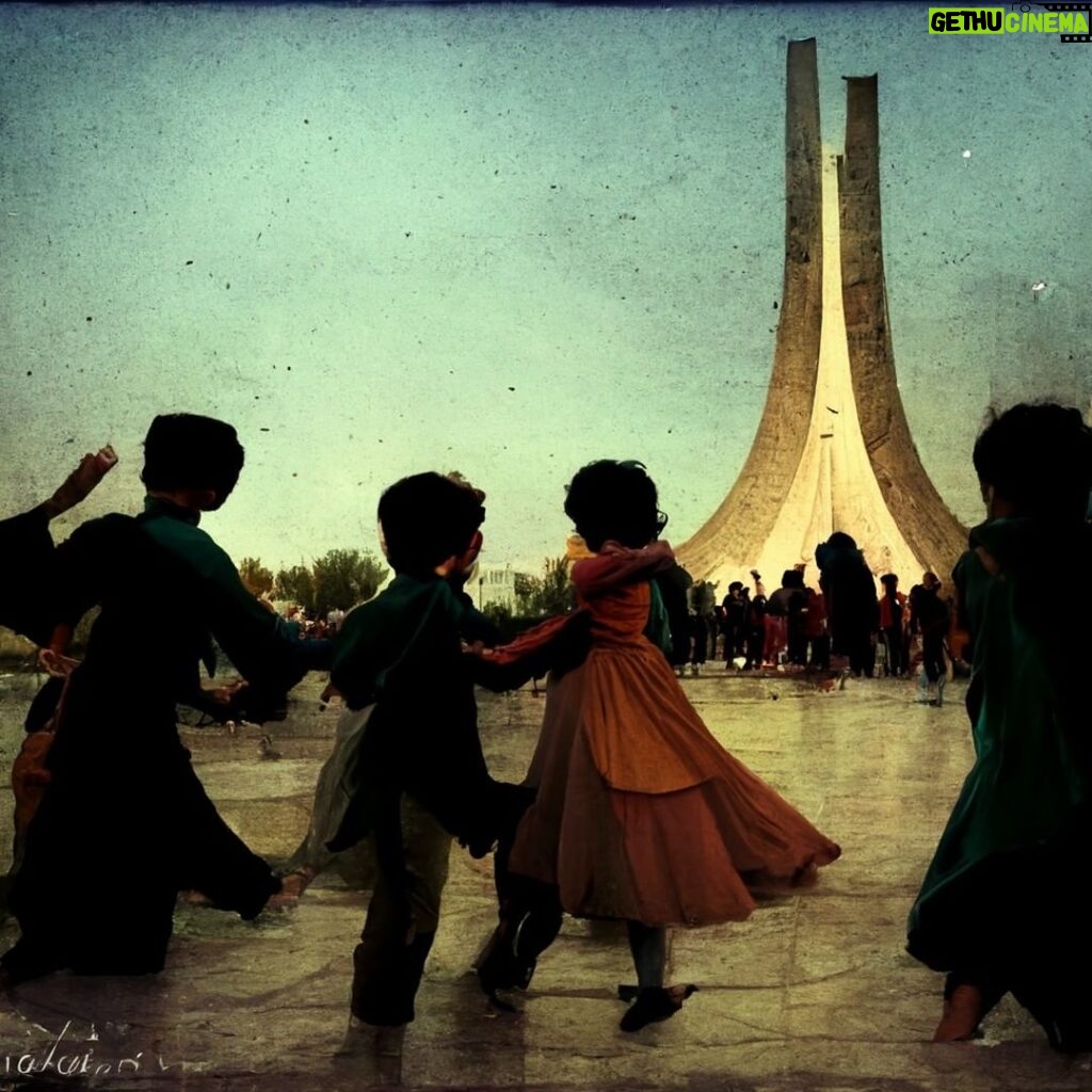 Nima Akbarpour Instagram - #Midjourney #AI #paint #Iran #Iranian #girls #boys #dance #Azadi #tower #MahsaAmini روز ۲۱ مرداد امسال بود که داشتم هوش مصنوعی میدجرنی رو آزمایش می‌کردم. روش کارش اینه که می‌تونی چند جمله توصیفی بهش بدی تا چیزی رو که تخیل کردی، برات نقاشی کنه. من نوشتم: تصور کن که دختران و پسران ایران دور برج آزادی می‌رقصند. نتیجه شد این چیزی که اینجا می‌بینید. دیدم بی‌مناسبت نیست که این اثر خلق‌شده توسط هوش مصنوعی رو باهاتون هم‌رسانی کنم, نشانی این نقاشی در سایت میدجرنی https://www.midjourney.com/app/jobs/39bc1df0-0ece-4e8e-ac7b-07d473929057/ #مهسا_امینی Azadi Tower, Tehran