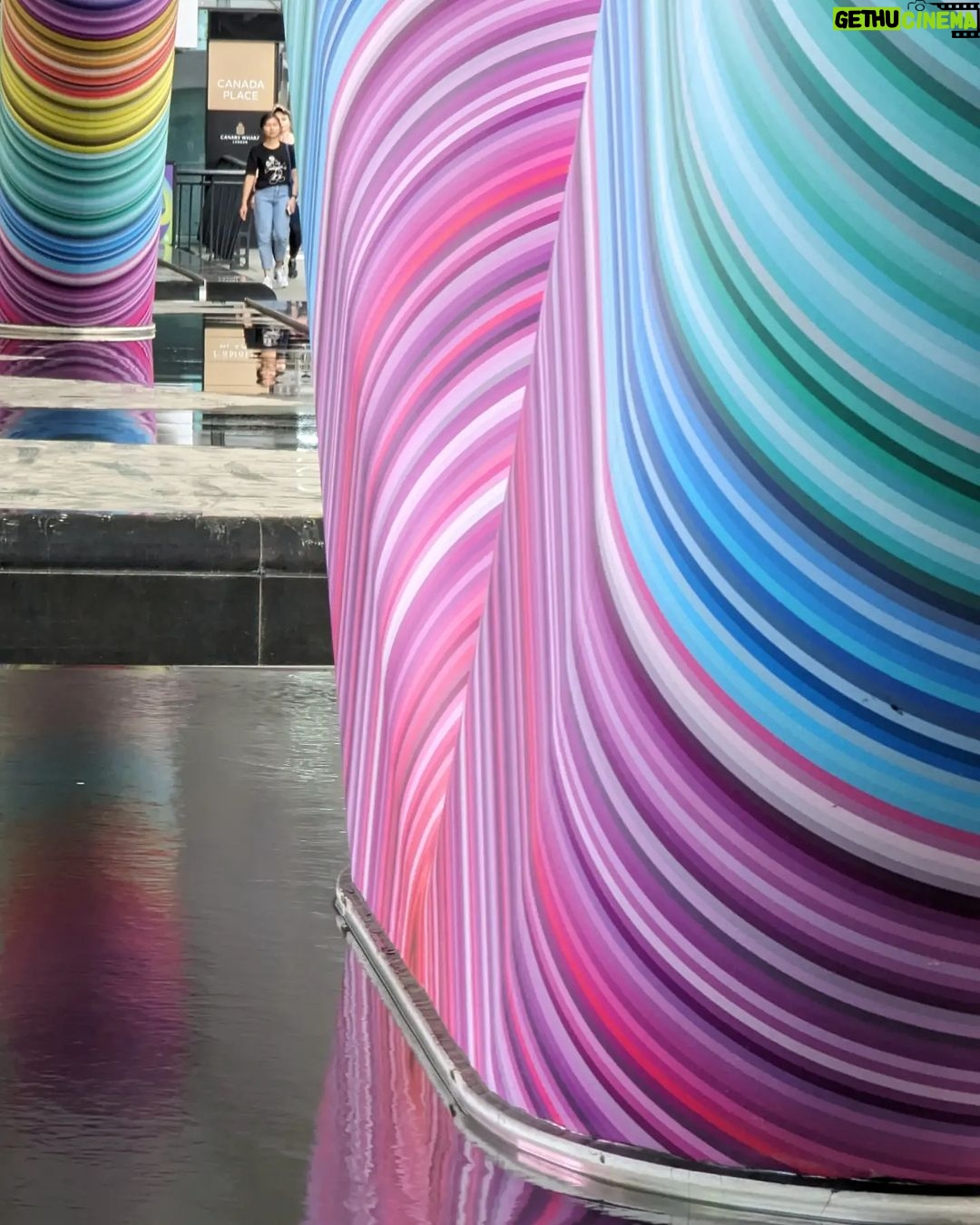 Nima Akbarpour Instagram - #CanaryWharf #London #colours Canary Wharf