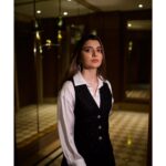 Nimrat Khaira Instagram - Silence calms my soul 🤍🖤 Photography @bharat_rawail Stylist @jinalpnagda