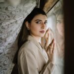 Nimrat Khaira Instagram - Art should comfort the disturbed and disturb the comfortable . Photography @bharat_rawail Styled by @jinalpnagda Bling @aulerthofficial @echoaccessories_ @anantayabymani