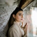 Nimrat Khaira Instagram - Art should comfort the disturbed and disturb the comfortable . Photography @bharat_rawail Styled by @jinalpnagda Bling @aulerthofficial @echoaccessories_ @anantayabymani