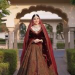 Nimrat Khaira Instagram - “ÛLFAT” The Luxurious and Elegant Bridal Collection by @balbirstore Wardrobe @balbirstore Jewellery @fcbljewellers HMUA @mehakkawatramakeupartist Shot by @harpreet_1173 PR @inmyciti Shop the ÛLFAT Collection at www.balbirstore.com 🛒 #balbirstore #wedding #weddinglehengas #wedding #nimratkhaira #reels #trending #wedding2024 #bride #weddings #indianwedding #couture #punjabiwedding