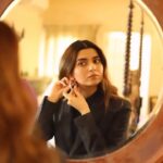 Nimrat Khaira Instagram – 🖤🖤