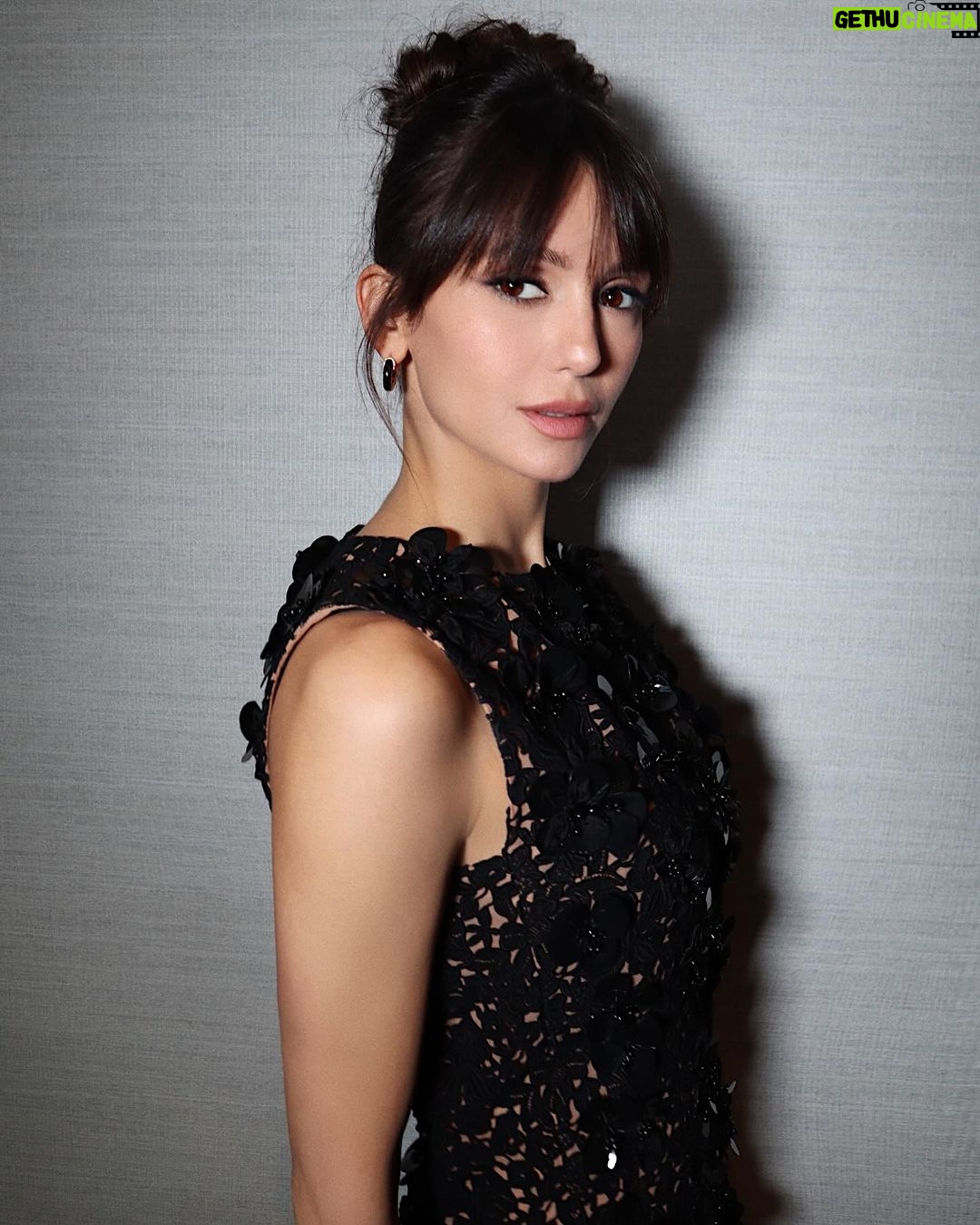 Nina Dobrev Instagram - About last night #michaelkors @hungvanngo @ryantrygstadhair @kateyoung