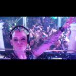 Nina Flowers Instagram - Buenos dias a todos mis lovers alla afuera. Empezó mi día con este TBT de la fiesta WTF en Miami con todos mis babies, desordenando y dando candela. Happy Thursday Lovers 💙😎🤸🍾🥂 Miami regresamos pronto!! #wtfmiami #wtfparty #LPNMIAMI #ninaflowers #djninaflowers