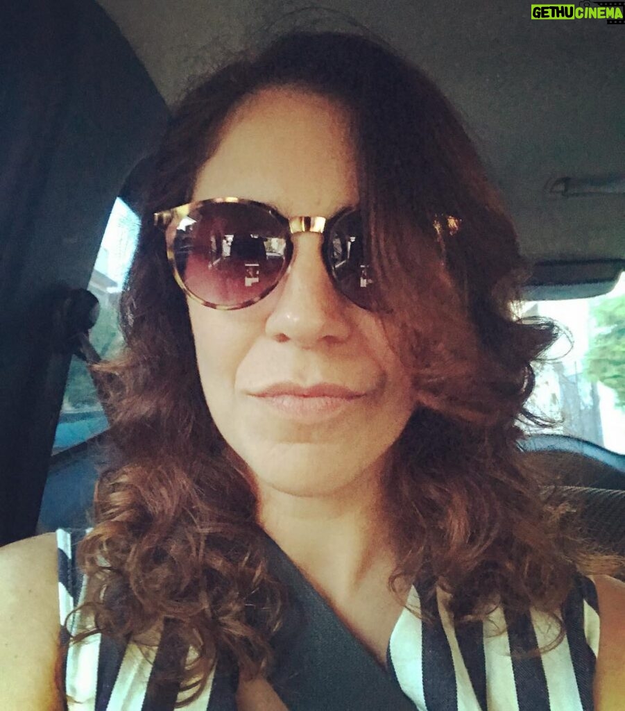 Nina Morena Instagram - Boa tarde pra vc que liberou a Farrah Fawcett interna! 💁🏻‍♀️#workNinawork! Hospital Nossa Senhora das Dores