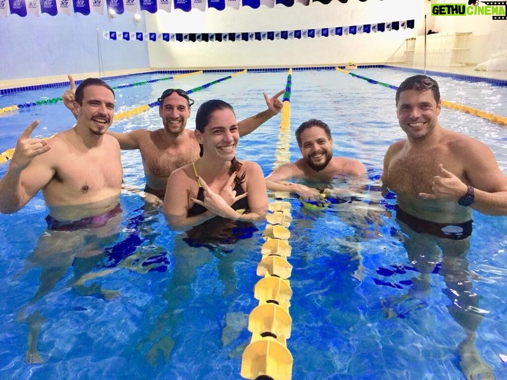 Nina Morena Instagram - E a natação salva mais uma vez a vida de quem vos posta! Só nadando mesmo pra aguentar esses tempos sombrios! #swimforyourlife 💛 Aquasport Academia - Vila Madalena