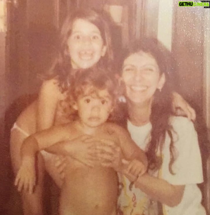 Nina Morena Instagram - Mais um 22/1... Hoje você faria 75 anos, mãe. Hoje, apesar da saudade e de alguns sentimentos que embolam dentro, é dia de celebrar. Celebrar o cavalo de fogo que você foi e sempre será. É dia de agradecer! Te amo sempre e pra sempre! ♥️