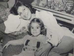 Nina Morena Instagram - Saudade, mãe! Obrigada por tudo. Te amo infinito! ♥️
