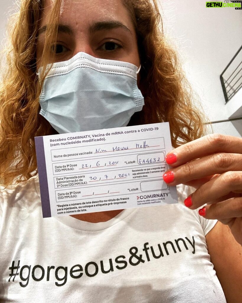Nina Morena Instagram - Uhuuu! Gorgeous&funny&vaccinated!!!! Saúde a todes nós!!!! 🦋🚀🐊 #ᴠᴀᴄɪɴᴀᴘᴀʀᴀᴛᴏᴅᴏs #forabolsonarogenocida #sevacinem Pavilhão Manuel Castelbranco