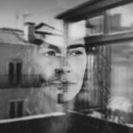 Nina Morena Instagram - Conheci o @seualvaro em uma conversa ótima que será matéria no @mensagem.lisboa. A @rita_ansone tirou essa foto foda! A matéria promete. 😍 Lisbon, Portugal