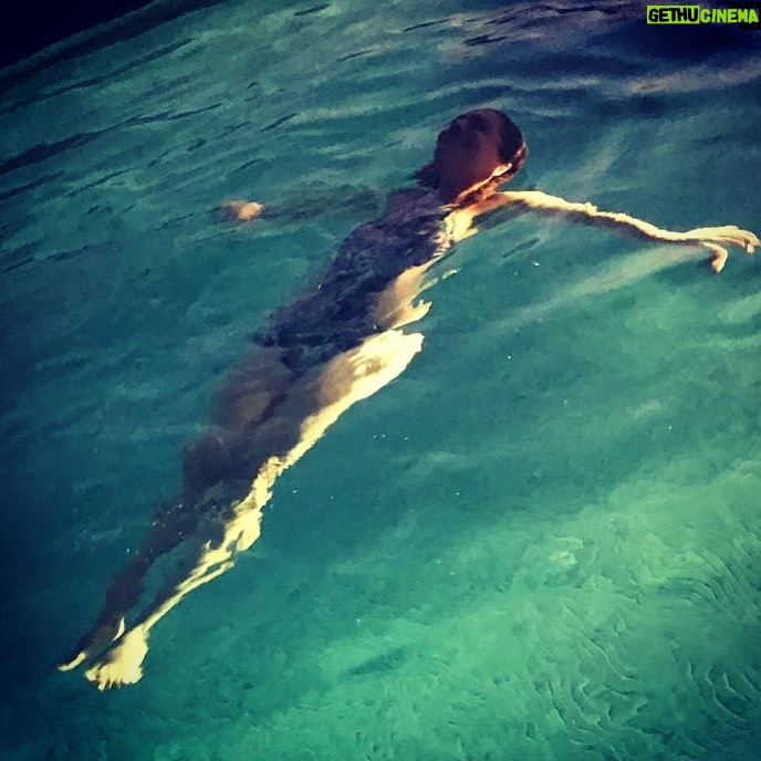 Nina Morena Instagram - Be like water! 💦