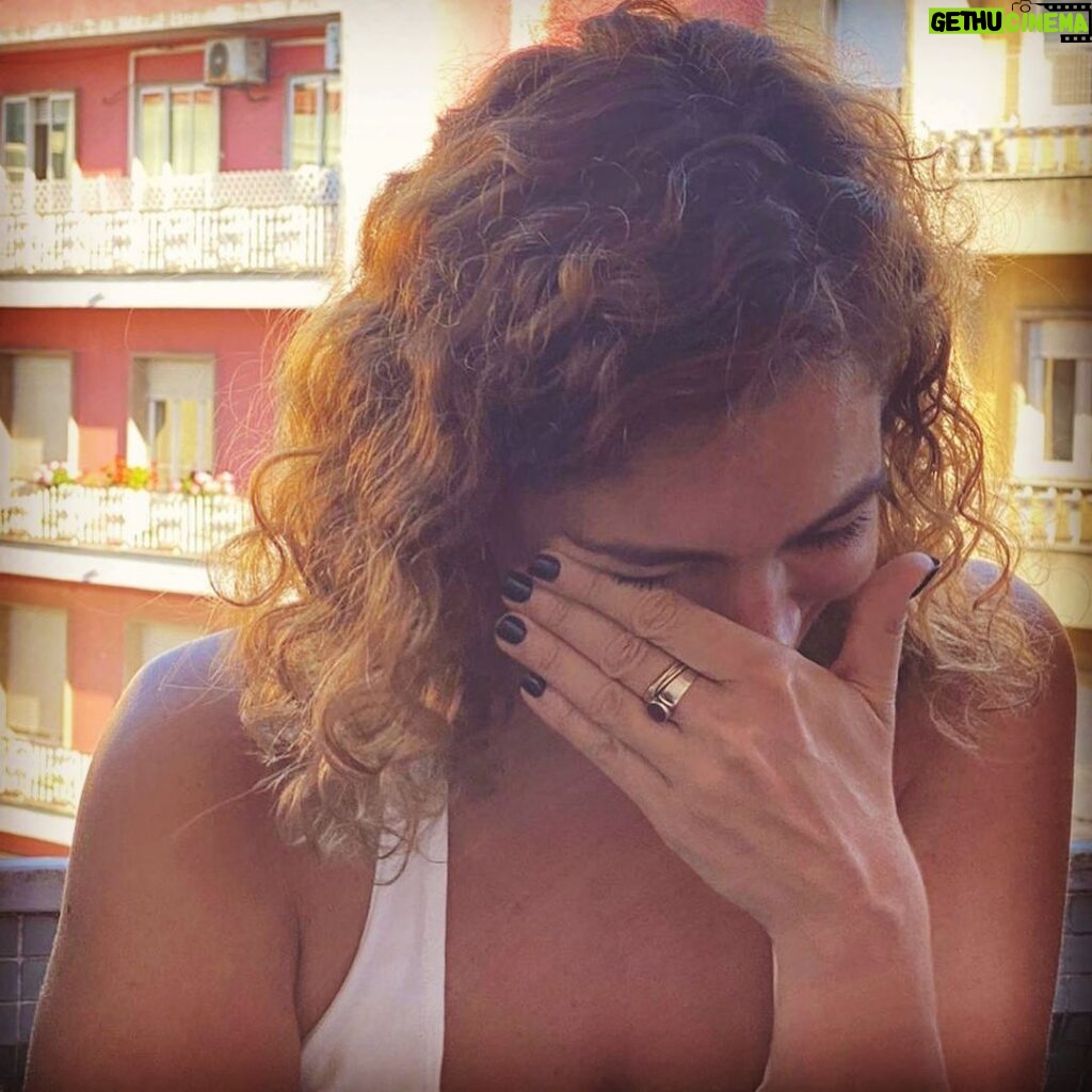 Nina Morena Instagram - Entre lágrimas de emoção, riso, saudade e gratidão, ela quarentou na quarentena! Obrigada, Universo! ❤ Lisbon, Portugal