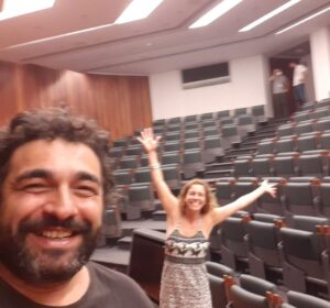 Nina Morena Instagram - A força do teatro! A volta! A minha alegria estampada no corpo! Viva! Estreiamos amanhã! 🙏🏼🚀✨❤️✊🏼