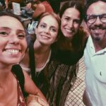 Nina Morena Instagram – Um pouco de ontem, um pouco da nossa estreia. Foi uma delícia, foi divertido.
A temporada é curta, vem logo que já já acaba.
Hoje tem às 20:00hs no @samambaia.bar , chegue antes para o happy hour.
Um grupo de whatsapp de recém-mamãs de um bairro pacato combina uma saída para se conhecerem e se divertirem. Apenas 3 ganham um “vale night” e conseguem ir! VALE NIGHT, uma comédia agridoce de Renata Mizrahi que não podem perder! Tem comédia, tem drama, música, comida e bebida!
Uma produção luso-brasileira com Diana Herzog, Inês Oneto e Patrícia Candoso.
Em cartaz no no Samambaia Bar até 26 de Outubro , um conceito teatro-bar. Estão todas e todos convidados para um happy hour seguido de teatro. Venham brindar connosco!
Quartas e quintas às 20hs
Bilhete:
12€/ 10€ (<25, >65, profissionais do espetáculo)
Para mais informações e vendas antecipadas:
teatrovalenight@gmail.com
ATENÇÃO: dia 18 não haverá apresentação