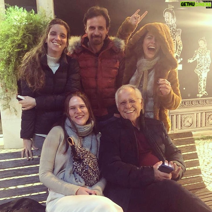 Nina Morena Instagram - Quando vc é feliz e sabe! Ou “Life is tough but life is good!” Todo amor. ❤️🙏🏼🍀🇵🇹 Teatro da Trindade