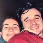 Nina Morena Instagram - Hoje seria seu aniversário, Junca! Essa foto, que hj mora na geladeira da minha casa Lisboeta, se nao me engano, tiramos no Castelo de São Jorge, há 16 anos, quando moramos juntos aqui. Tanta coisa vivemos e ainda vivo aqui de volta a essa generosa Lisboa.... Penso em vc todo dia. Vc mora no meu coração. ❤️🙏🏼 Castelo de São Jorge Lisboa Portugal