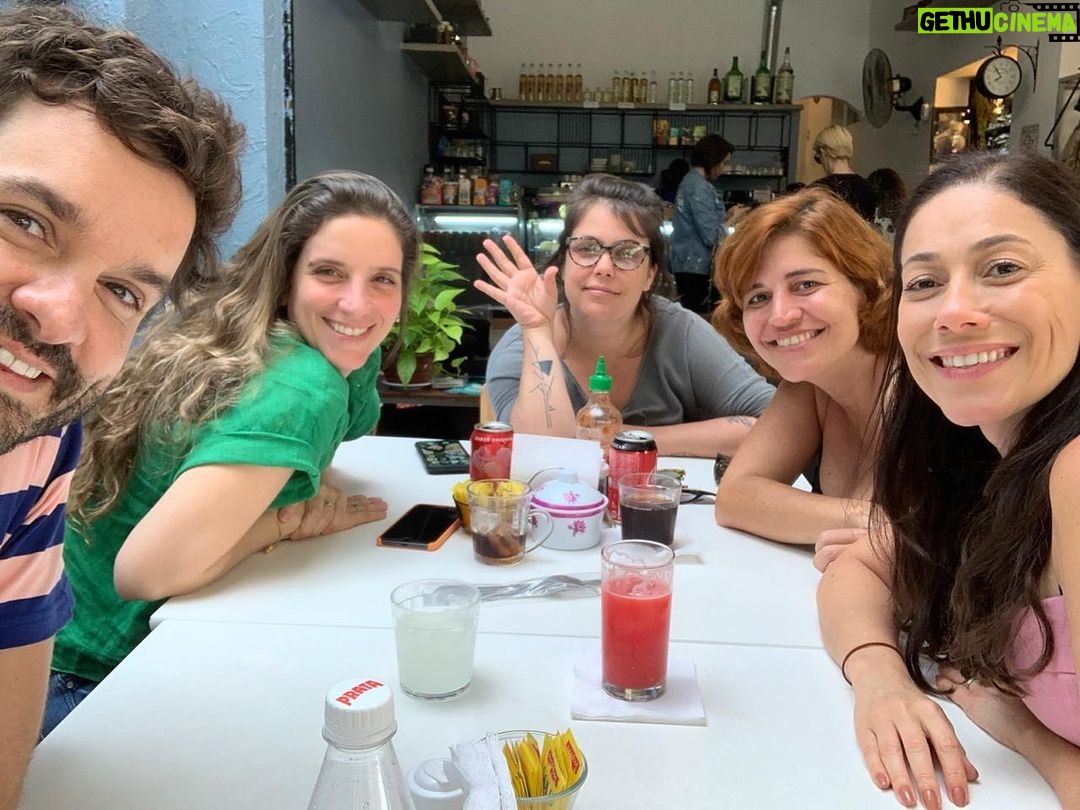 Nina Morena Instagram - Um #tbt de ontem, de uma foto “amor sem fim.” Meu coração canceriano, mole e saudoso ama ama ama! Que sorte ter vcs na vida! ❤️❤️❤️❤️❤️ Vila Madalena São Paulo - SP