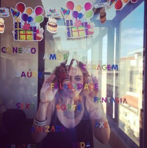 Nina Morena Instagram - Que seja leve! Happy 39! 🌈