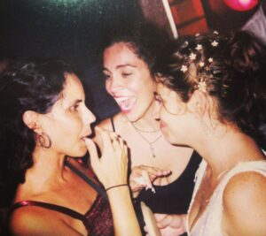 Nina Morena Instagram - #tbt amor de irmãs!❤️ Cada uma com seu jeitinho... Niver da @pepelix
