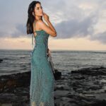 Nisha Guragain Instagram – Sunsets to melt everything else away. 🌅🏖️
📸 @official.khushal.photography