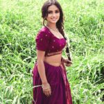 Nisha Guragain Instagram - तेरी झलक अशरफ़ी श्रीवल्ली नैना मदक बर्फी तेरी झलक अशरफ़ी श्रीवल्ली बातें करे दो हर्फी 🥰 📷 - @official.khushal.photography Styling- @sumairamomin Mua- @makeupbybharti